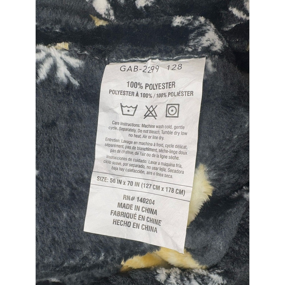 Merry Christmas Throw Blanket Holiday Pattern Decor Soft Fleece Sofa Couch Gift - Picture 4 of 4